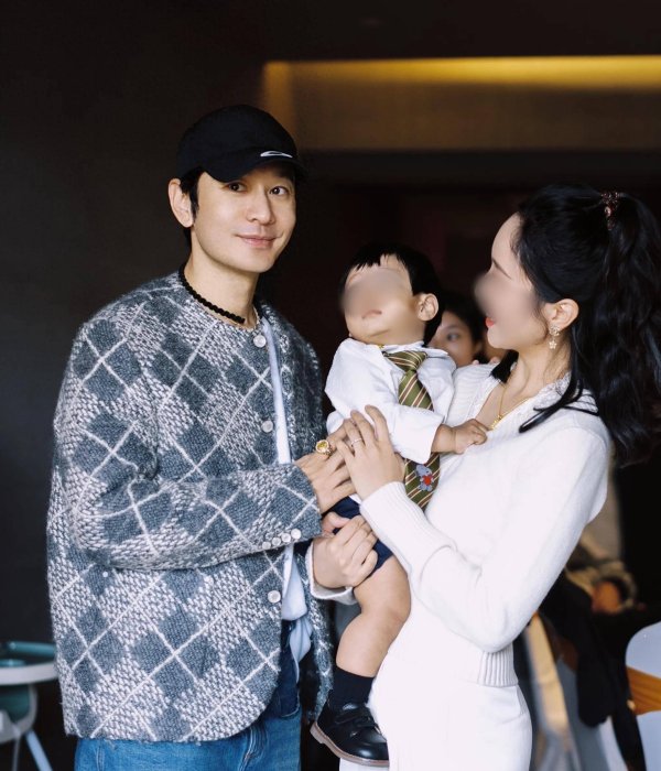 资深配资论坛网 祖孙三代颜值爆表